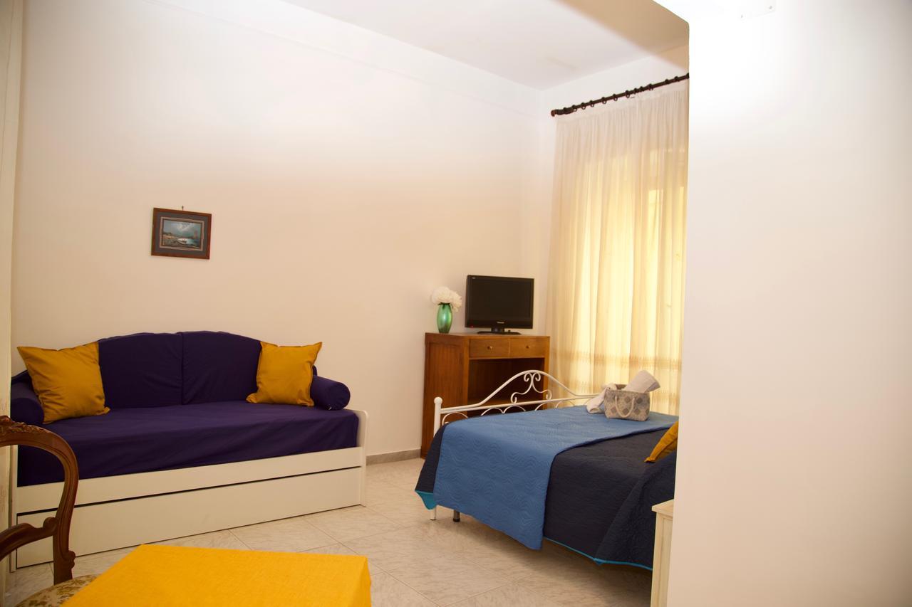 Bed and Breakfast La Terrazza Di Dante Neapel Exterior foto